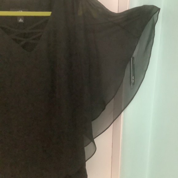 NWT Women’s Black Bat-Wing Top, Size 1X - Picture 6 of 7